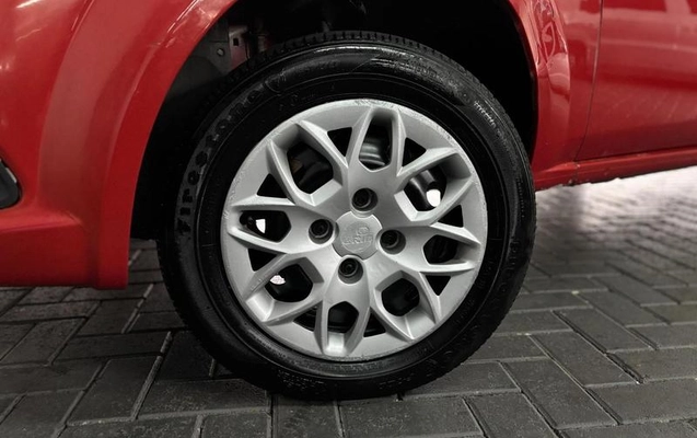 imagem-https://www.socarrao.com.br/sc-vehicle-images-prod/4263712/1790967324448-8522515_13_B_4f57c370d6.jpeg