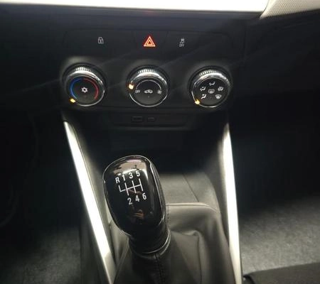 imagem-https://www.socarrao.com.br/sc-vehicle-images-prod/4263728/1790967447761-8538883_11_B_6c25ab7340.jpeg