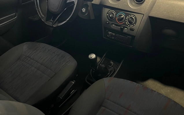 imagem-https://www.socarrao.com.br/sc-vehicle-images-prod/4263751/1790967760550-SU1HXzMzOTMuanBlZw.jpeg