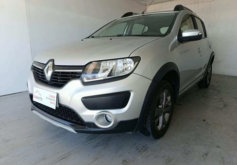 Renault Sandero 2016 Prata — foto 1 de 3