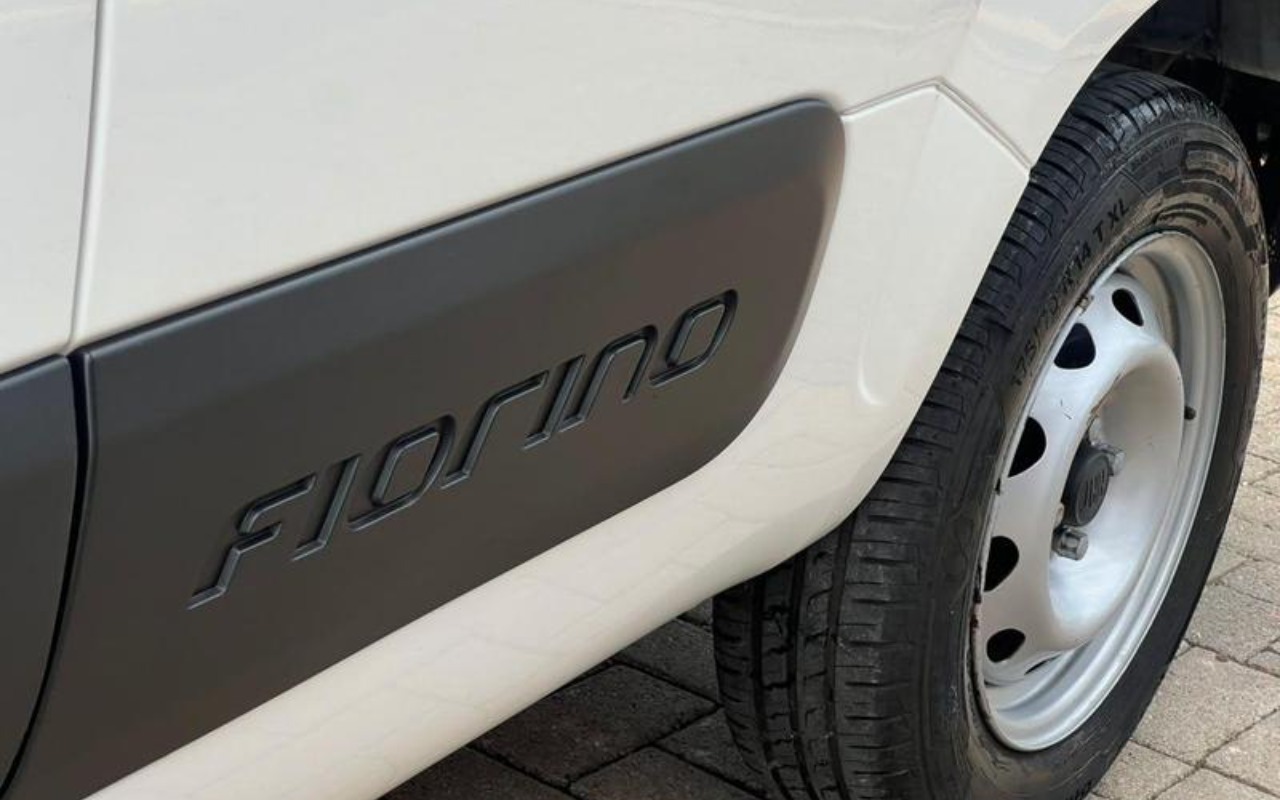imagem-https://www.socarrao.com.br/sc-vehicle-images-prod/4263822/1790968120376-ODUyOTk0M18wX0JfZWVhNGM5Zjg5NC5qcGVn.jpeg