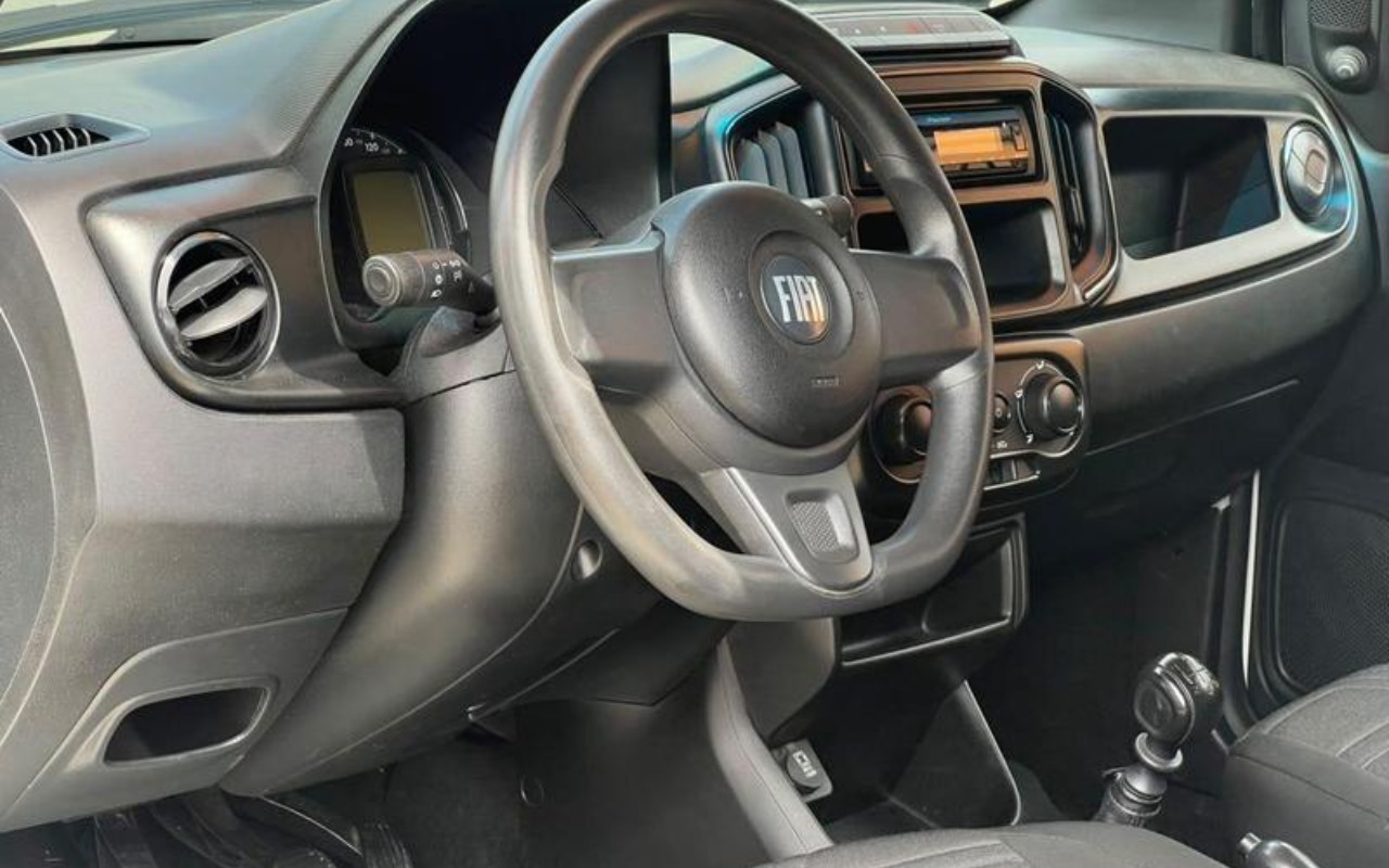 imagem-https://www.socarrao.com.br/sc-vehicle-images-prod/4263822/1790968120721-ODUyOTk0M184X0JfMzZhYzY5YjVlOC5qcGVn.jpeg