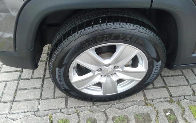 imagem-https://www.socarrao.com.br/sc-vehicle-images-prod/4263824/1790968125372-8538923_8_B_a46061ec1a.jpeg