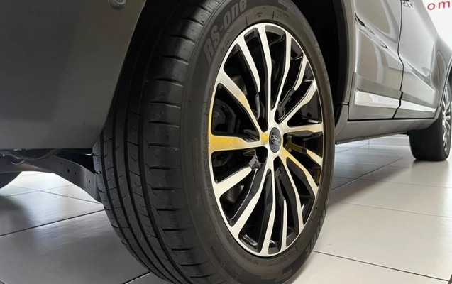 imagem-https://www.socarrao.com.br/sc-vehicle-images-prod/4263836/1790968172071-HI3fFhJayN4HWcNNjxxJ3AoLLfeksXYR.jpg