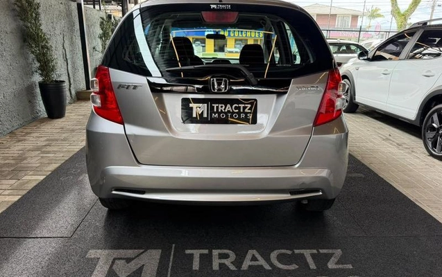 imagem-https://www.socarrao.com.br/sc-vehicle-images-prod/4263838/1790968189518-8535503_6_B_d113da73e7.jpeg