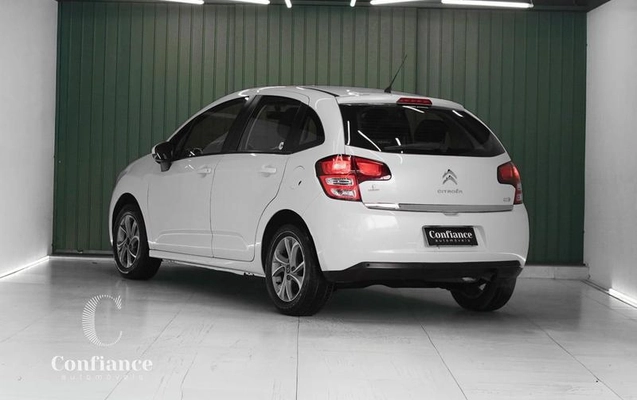 imagem-https://www.socarrao.com.br/sc-vehicle-images-prod/4263844/1790968237653-8432846_1_B_3a82d1093c.jpeg