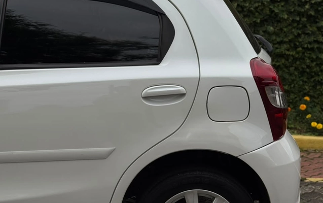 imagem-https://www.socarrao.com.br/sc-vehicle-images-prod/4263860/1790968358554-003_4c0f3723169af03a566e8ff4a80eaae1.jpg
