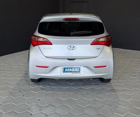 imagem-https://www.socarrao.com.br/sc-vehicle-images-prod/4263987/1791286588082-640_480_hyundai-hb20-1-0-comfort-14-15-ab2727-4.jpg