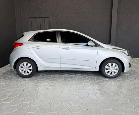 imagem-https://www.socarrao.com.br/sc-vehicle-images-prod/4263987/1791286588085-640_480_hyundai-hb20-1-0-comfort-14-15-ab2727-10.jpg