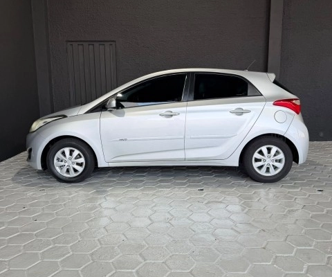 imagem-https://www.socarrao.com.br/sc-vehicle-images-prod/4263987/1791286588086-640_480_hyundai-hb20-1-0-comfort-14-15-ab2727-6.jpg