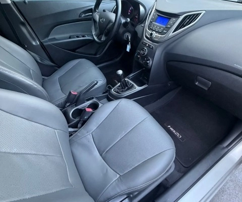 imagem-https://www.socarrao.com.br/sc-vehicle-images-prod/4263987/1791286588088-640_480_hyundai-hb20-1-0-comfort-14-15-ab2727-20.jpg