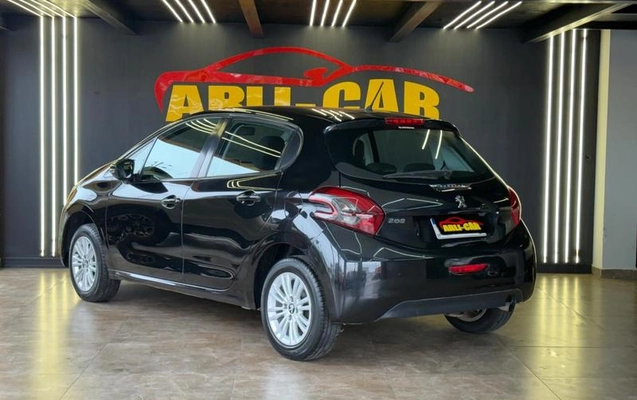 imagem-https://www.socarrao.com.br/sc-vehicle-images-prod/4263999/1792075703613-8538770_6_B_d254876494.jpeg