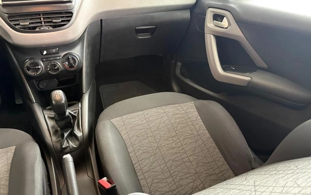 imagem-https://www.socarrao.com.br/sc-vehicle-images-prod/4263999/1792075703623-8538770_13_B_de614fe474.jpeg