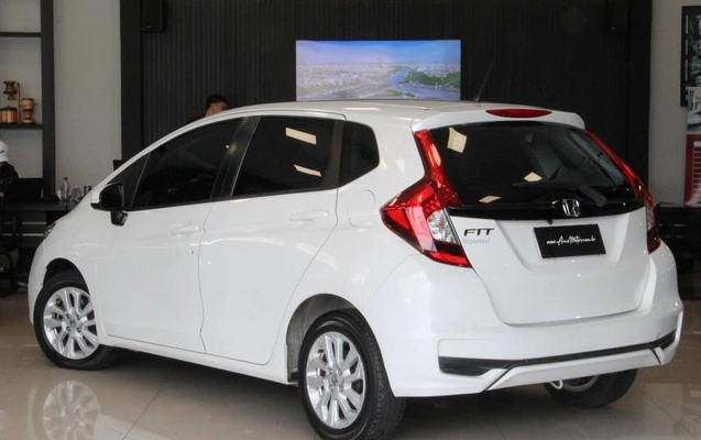 imagem-https://www.socarrao.com.br/sc-vehicle-images-prod/4264022/1791403773121-8533358_3_B_57fa6470fd.jpeg