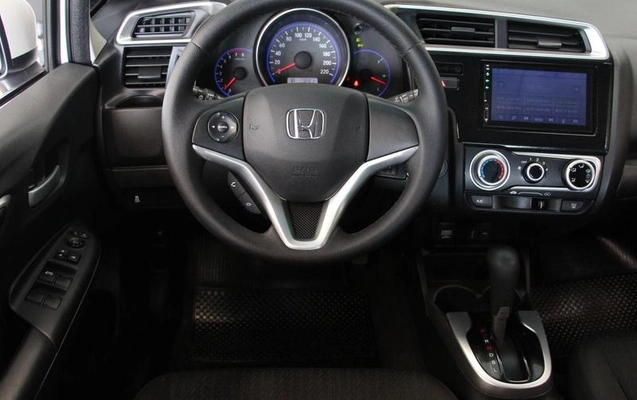 imagem-https://www.socarrao.com.br/sc-vehicle-images-prod/4264022/1791403773121-8533358_8_B_8f0f800f14.jpeg