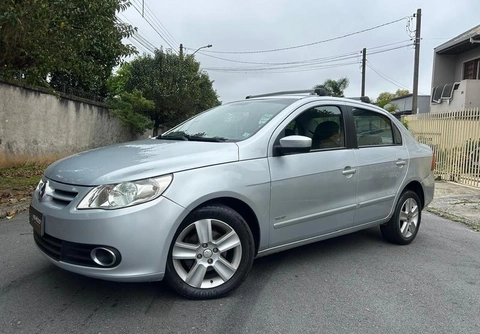 Volkswagen Voyage 1.0 Flex 12V 4p 2012 Prata — foto 1 de 3