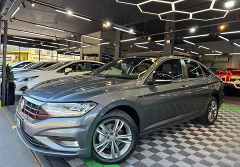 Volkswagen Jetta 2019 Cinza — foto 1 de 3