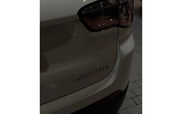 imagem-https://www.socarrao.com.br/sc-vehicle-images-prod/4264096/1790970095554-1_043901.jpg