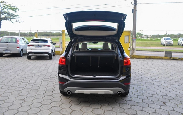 imagem-https://www.socarrao.com.br/sc-vehicle-images-prod/4264116/1790970211636-72926e96378c4644ba92c2aa2804c30c_1790964828894.jpg