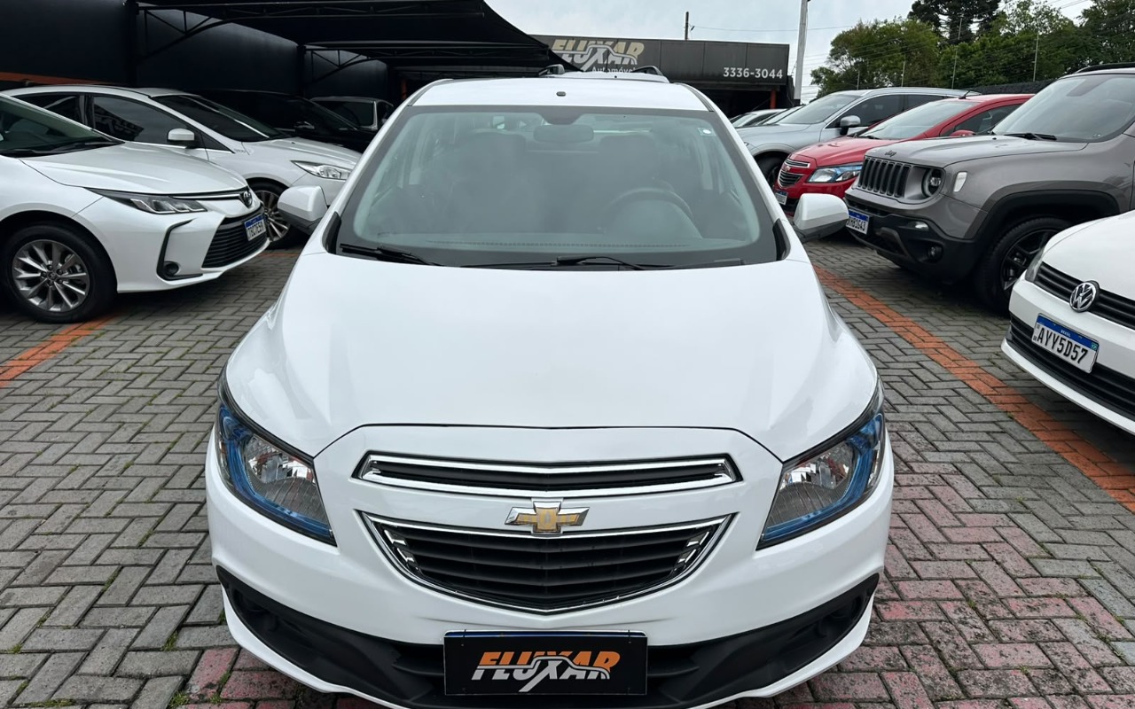 Chevrolet Prisma 2016 Branco — foto 1 de 3