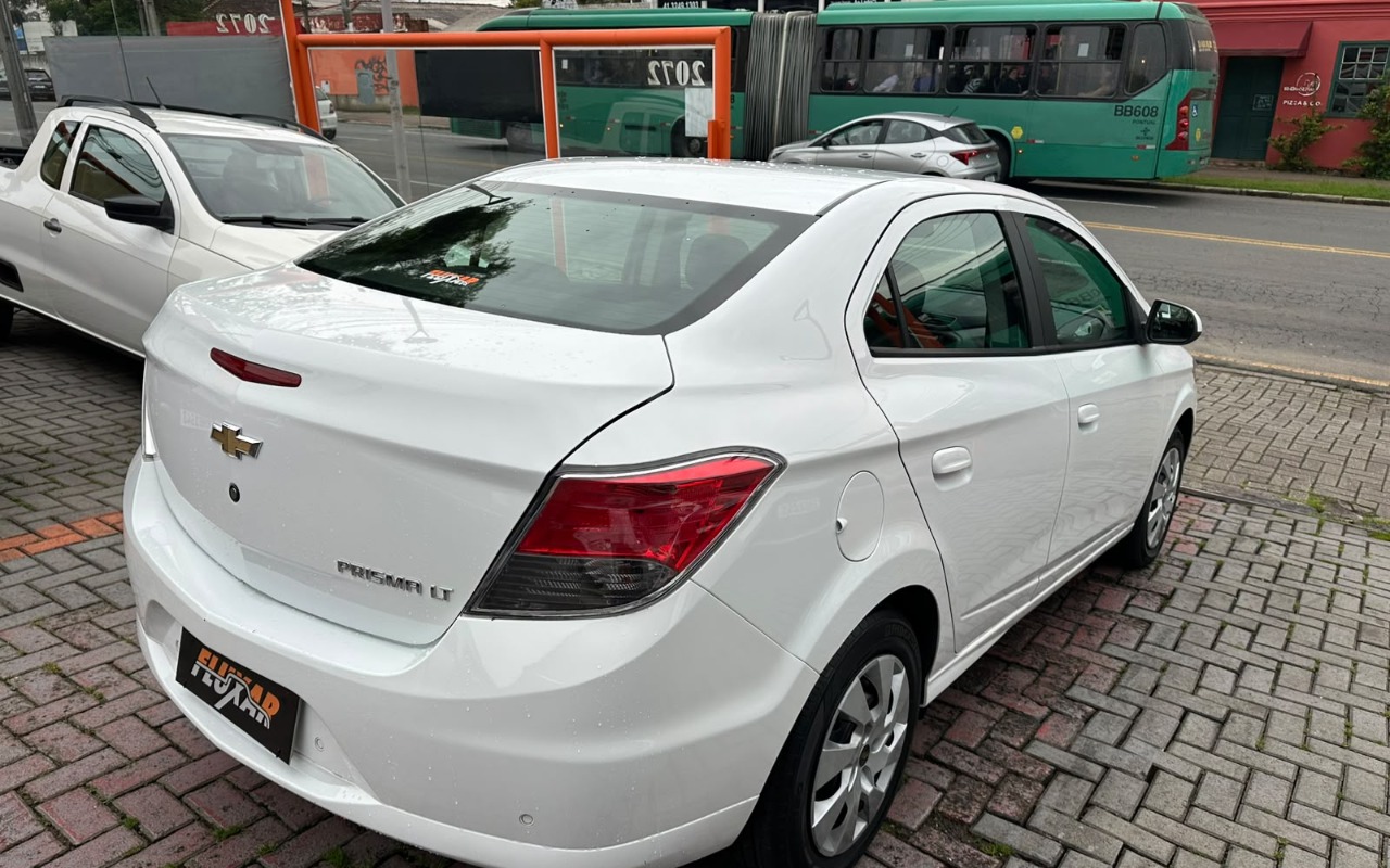 imagem-https://www.socarrao.com.br/sc-vehicle-images-prod/4264118/1790970224101-V2hhdHNBcHAgSW1hZ2UgMjAyNi0xMC0wMiBhdCAxMS40MS40OSAoMSkuanBlZw.jpeg