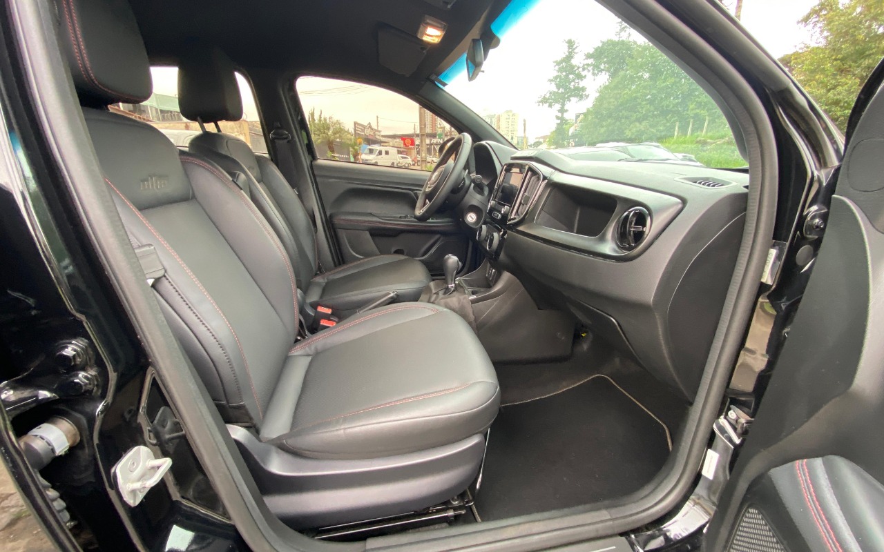 imagem-https://www.socarrao.com.br/sc-vehicle-images-prod/4264140/1790970456229-OS5qcGVn.jpeg
