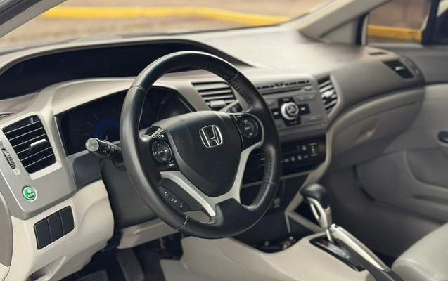 imagem-https://www.socarrao.com.br/sc-vehicle-images-prod/4264194/1790970706964-a9684db8-cb01-493f-814f-7291c694d1c1.jpg