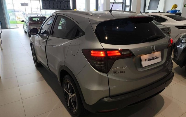 imagem-https://www.socarrao.com.br/sc-vehicle-images-prod/4264245/1791464076140-8539340_3_B_d5b3a13da1.jpeg