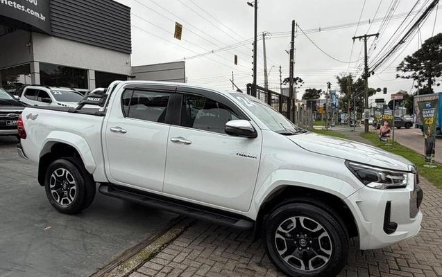 imagem-https://www.socarrao.com.br/sc-vehicle-images-prod/4264253/1790971325453-8536543_15_B_279727e0a6.jpeg