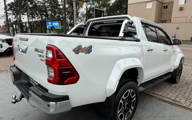 imagem-https://www.socarrao.com.br/sc-vehicle-images-prod/4264253/1790971325458-8536543_18_B_3fe386712c.jpeg