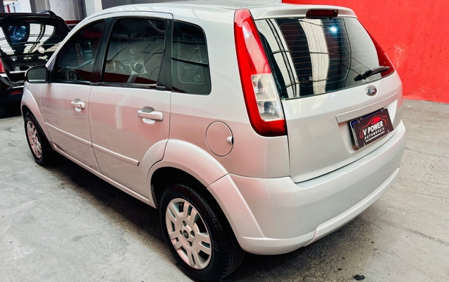 imagem-https://www.socarrao.com.br/sc-vehicle-images-prod/4264255/1790971335068-SU1HXzc1MzMuanBlZw.jpeg