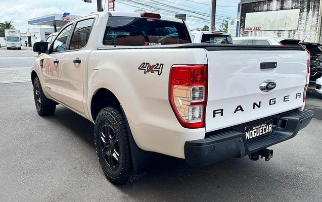 imagem-https://www.socarrao.com.br/sc-vehicle-images-prod/4264333/1790972441278-8539418_7_B_4e16f598b2.jpeg