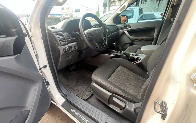 imagem-https://www.socarrao.com.br/sc-vehicle-images-prod/4264333/1790972441282-8539418_2_B_dc0fa757a0.jpeg