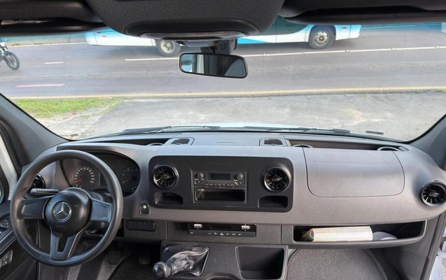 imagem-https://www.socarrao.com.br/sc-vehicle-images-prod/4264365/1792421182765-7481037_13_B_2a18527b2e.jpeg