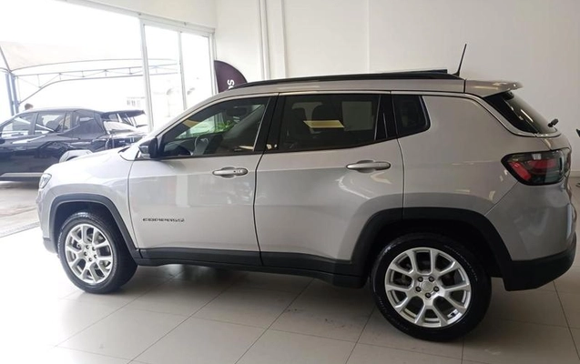 imagem-https://www.socarrao.com.br/sc-vehicle-images-prod/4264385/1791032777621-8539469_1_B_e8994f688a.jpeg
