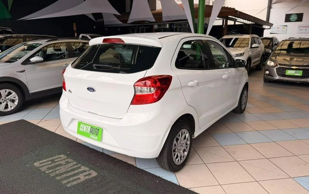 imagem-https://www.socarrao.com.br/sc-vehicle-images-prod/4264398/1790972411511-8523092_4_B_795f773ad0.jpeg