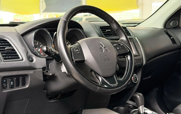 imagem-https://www.socarrao.com.br/sc-vehicle-images-prod/4264463/1790972582248-6ae43cee6e3348568d6b722655b57de8_1790972558178.jpg