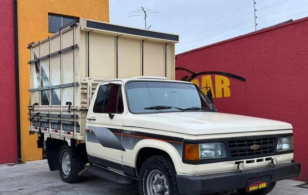 imagem-https://www.socarrao.com.br/sc-vehicle-images-prod/4264513/1791393097476-8539530_1_B_3881e66285.jpeg