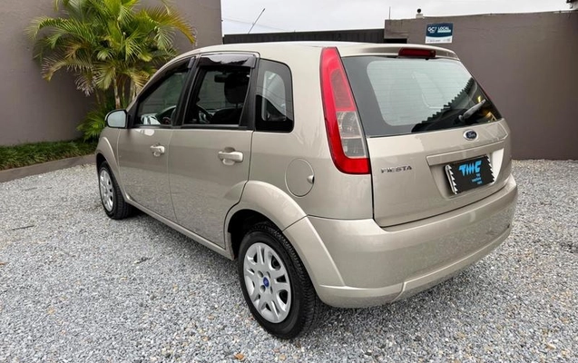 imagem-https://www.socarrao.com.br/sc-vehicle-images-prod/4264587/1790972879631-8539202_6_B_4abed1e2b9.jpeg