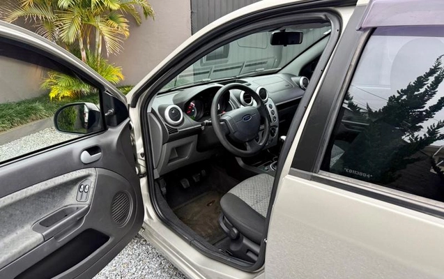 imagem-https://www.socarrao.com.br/sc-vehicle-images-prod/4264587/1790972879632-8539202_9_B_9114f84d28.jpeg