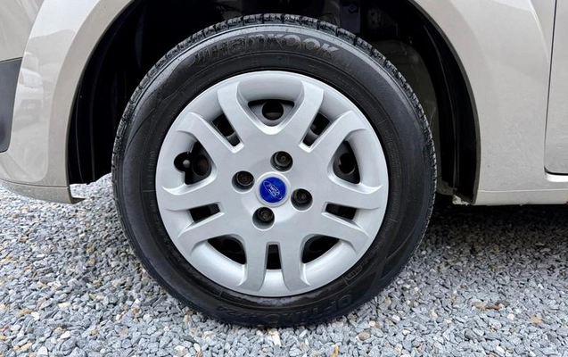 imagem-https://www.socarrao.com.br/sc-vehicle-images-prod/4264587/1790972879645-8539202_17_B_76d73383bc.jpeg
