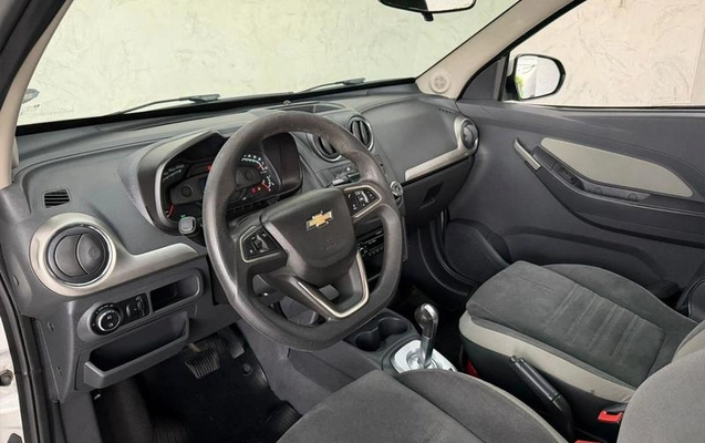 imagem-https://www.socarrao.com.br/sc-vehicle-images-prod/4264624/1791572275769-8384716_10_B_156ae3fb7b.jpeg