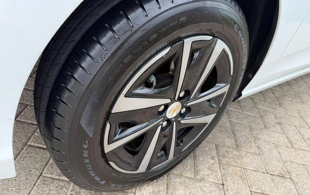 imagem-https://www.socarrao.com.br/sc-vehicle-images-prod/4264627/1791391781636-8539052_12_B_51fca530d2.jpeg