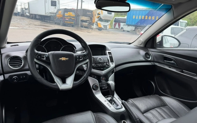imagem-https://www.socarrao.com.br/sc-vehicle-images-prod/4264647/1790973279463-b1mL6cVBqKkGadNFARl6Vagy2iaRbHIU.jpg