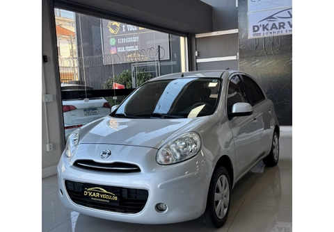 Nissan MARCH 2014 Prata — foto 1 de 3