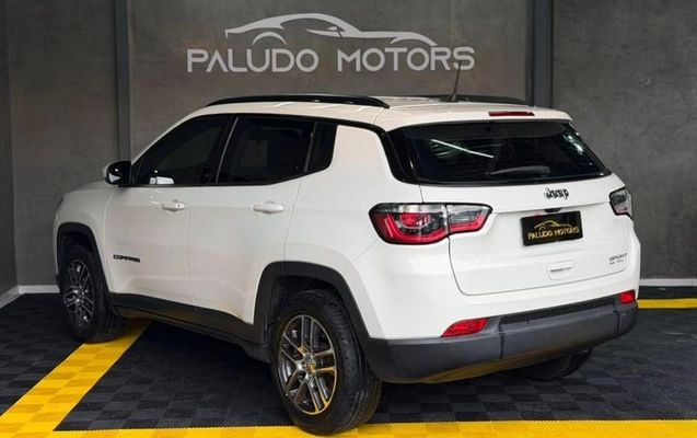 imagem-https://www.socarrao.com.br/sc-vehicle-images-prod/4264719/1790973713384-8507589_0_B_1cc1b208b4.jpeg
