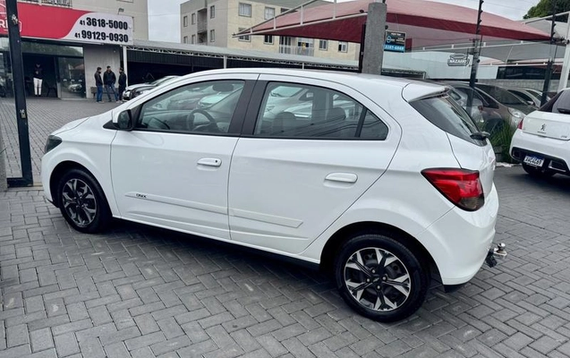 imagem-https://www.socarrao.com.br/sc-vehicle-images-prod/4264720/1790973718208-8539641_11_B_836a37816b.jpeg