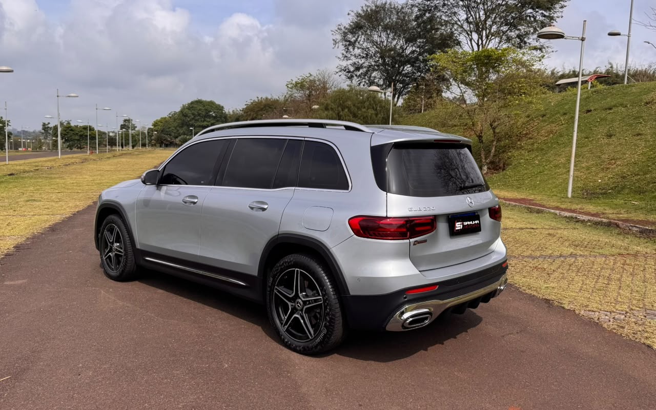 imagem-https://www.socarrao.com.br/sc-vehicle-images-prod/4264729/1790973897516-V2hhdHNBcHAgSW1hZ2UgMjAyNi0xMC0wMiBhdCAxNC40Ni41MCAoMSkuanBlZw.jpeg
