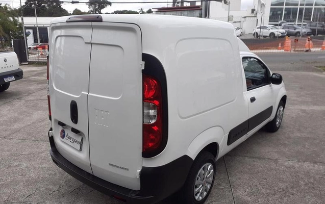 imagem-https://www.socarrao.com.br/sc-vehicle-images-prod/4264784/1791043135090-8539707_2_B_7df031b8d1.jpeg