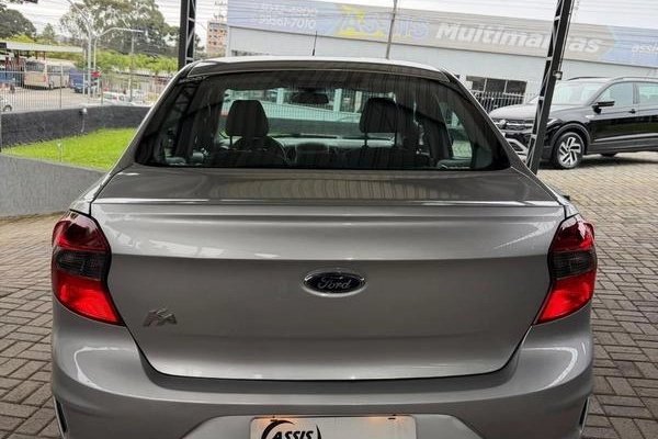 imagem-https://www.socarrao.com.br/sc-vehicle-images-prod/4264791/1790974318684-8539725_15_B_a93996880f.jpeg